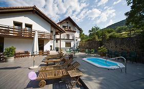 Hostal Rural Salazar